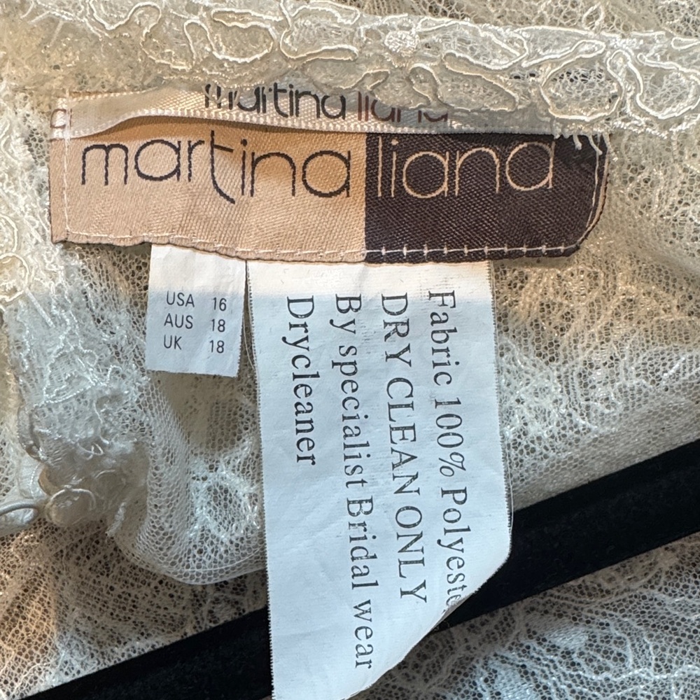 Martina Liana Cream Lace Top - Picture 2 of 6